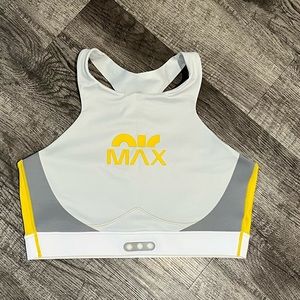 Nike air max dry fit Swoosh women’s cut out sports bra - XL